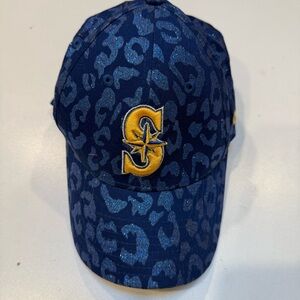 New Era Kids Navy and Gold Patterned Hat